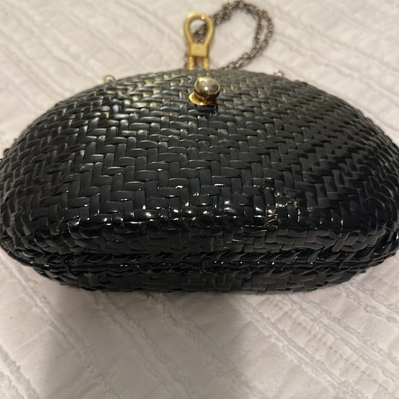 VINTAGE 1960’s Elegance Wicker Woven Black Chain Bag Carried by Movie Star 🌟 - Picture 4 of 5